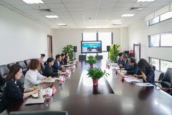 德勤会计师事务所来院洽谈交流